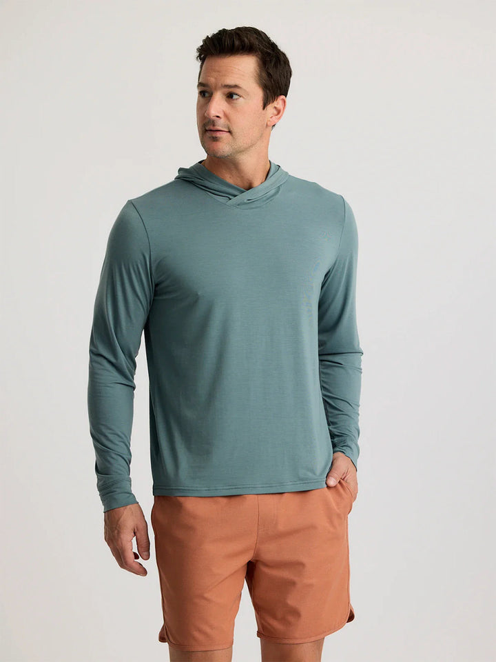 Free Fly Men's Elevate Lightweight Hoodie: Stormy Sea