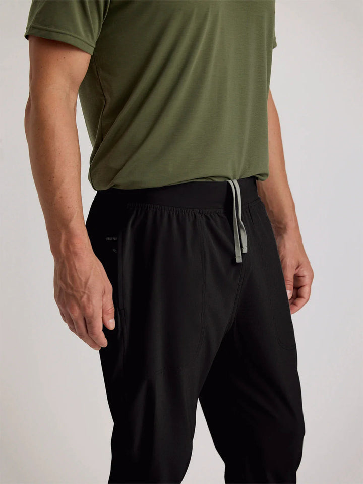 Free Fly Men's Active Breeze Jogger: Black