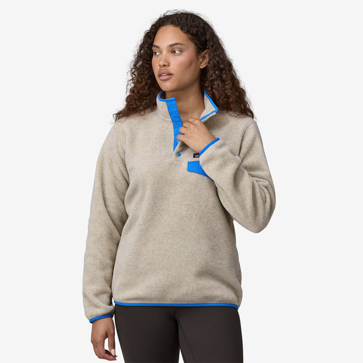 Patagonia Women's Lightweight Synchilla® Snap-T® Fleece Pullover: Oatmeal Heather w/ Vessel Blue