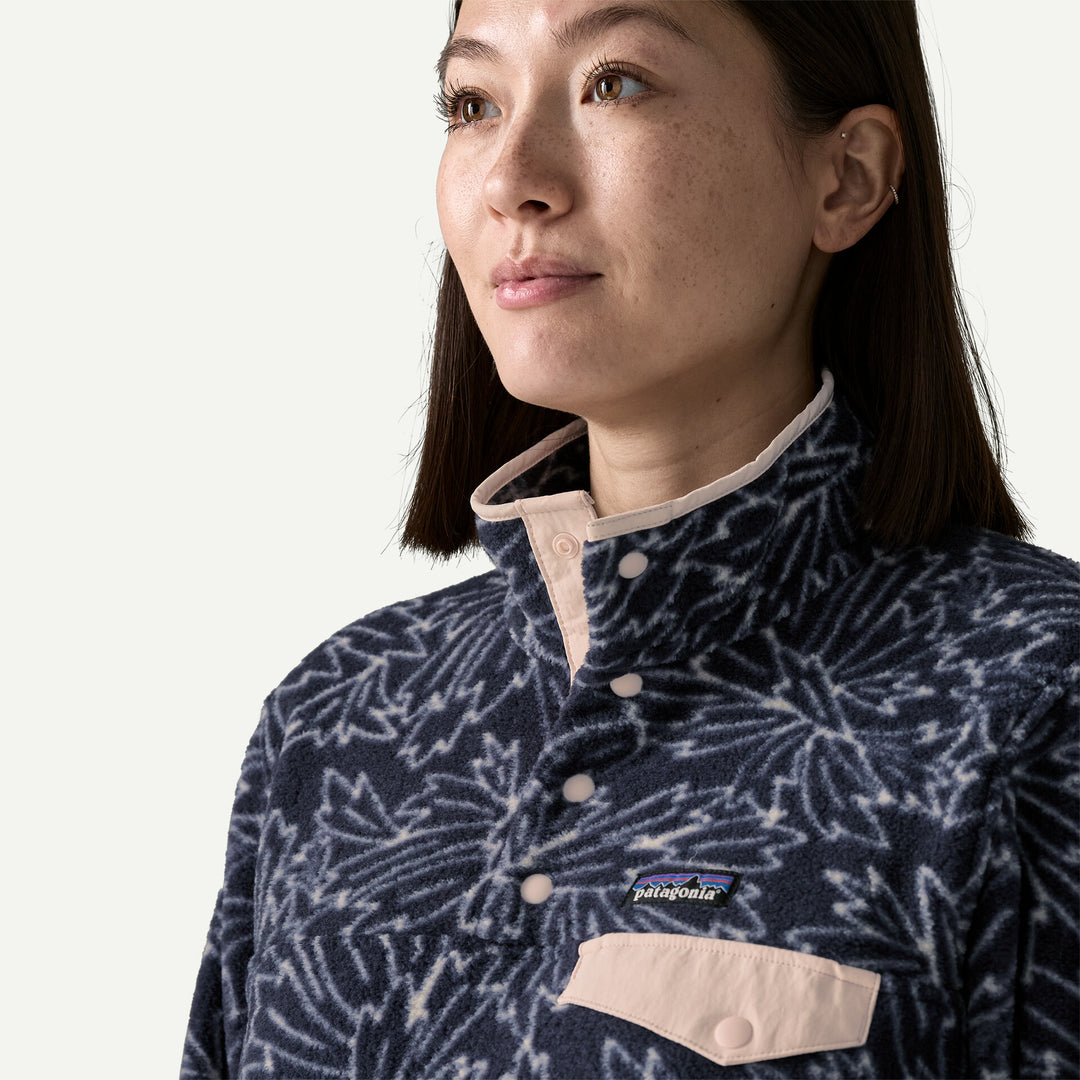 Patagonia Women's Lightweight Synchilla® Snap-T® Fleece Pullover: Saxifrage - Sunken Blue