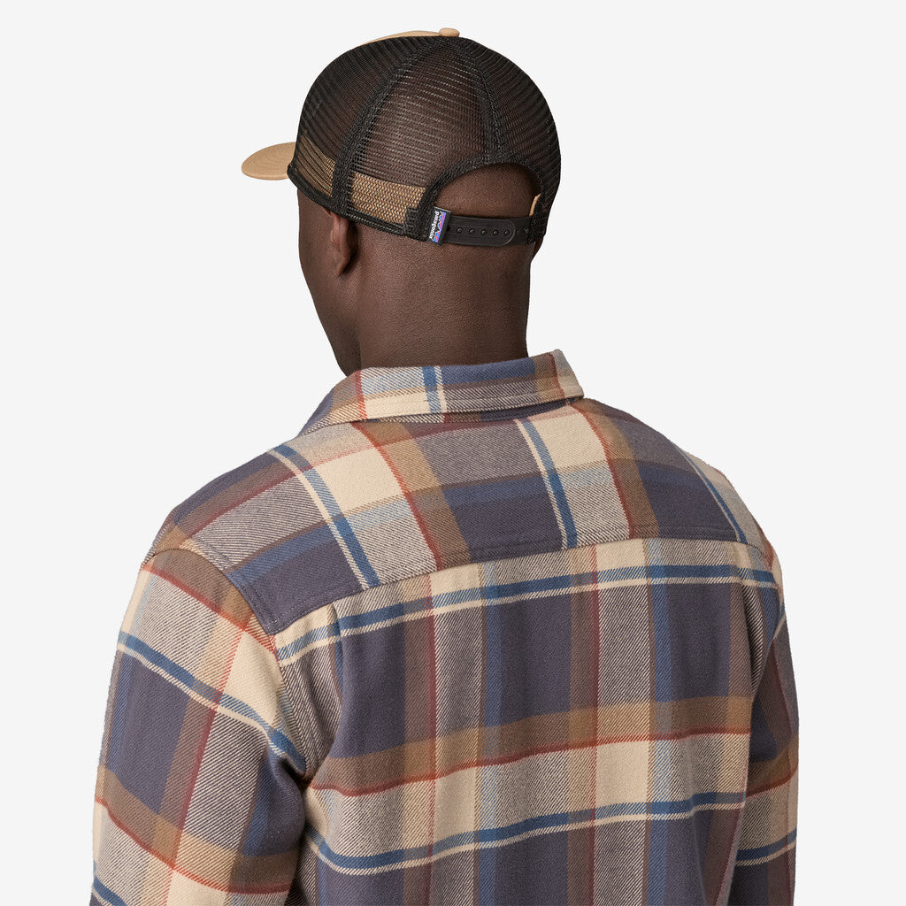 Patagonia P-6 Logo Trucker Hat : Grayling Brown
