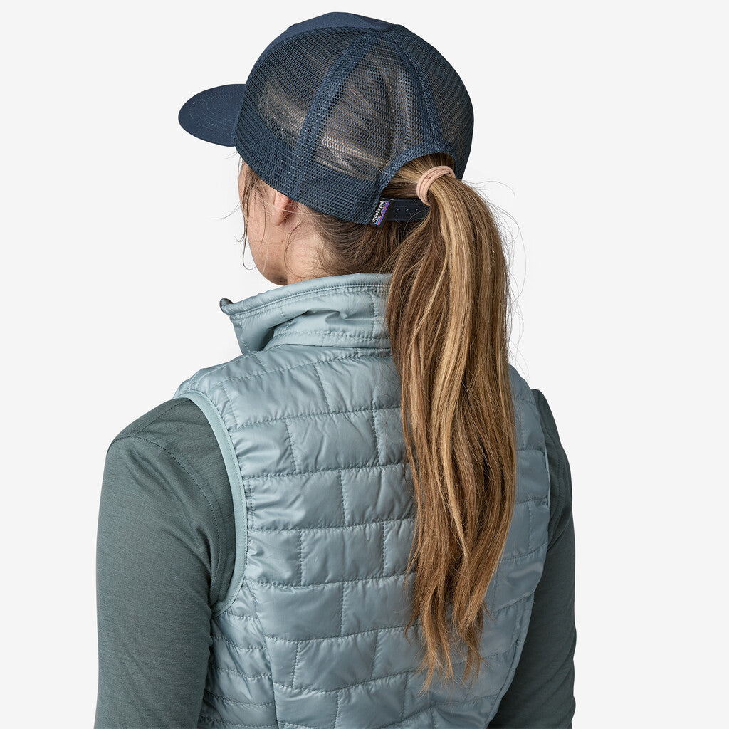 Patagonia P-6 Logo Trucker Hat : New Navy