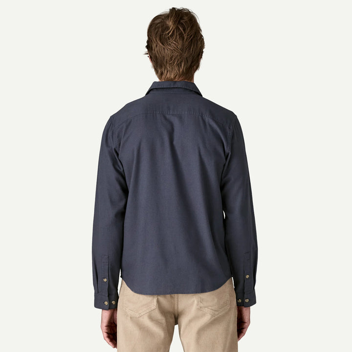 Patagonia Men's Long-Sleeved Lightweight Fjord Flannel Shirt: Smolder Blue