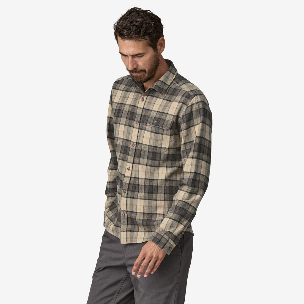 Patagonia Men's Long-Sleeved Lightweight Fjord Flannel Shirt: Spotter - Forge Grey