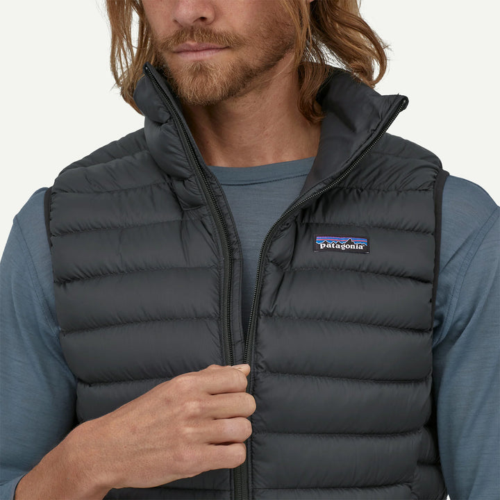 Patagonia Men's Down Sweater™ Vest: Black