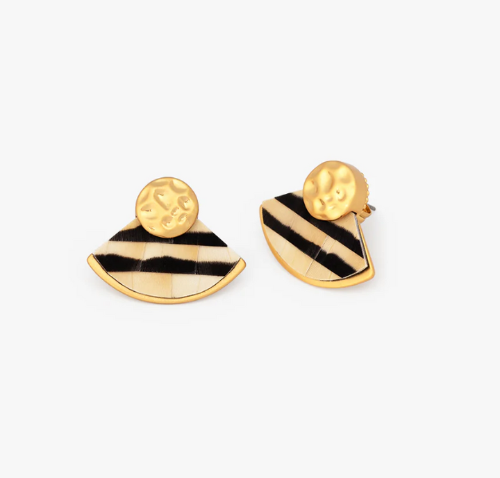 Brackish Sand Draw Stud Earring