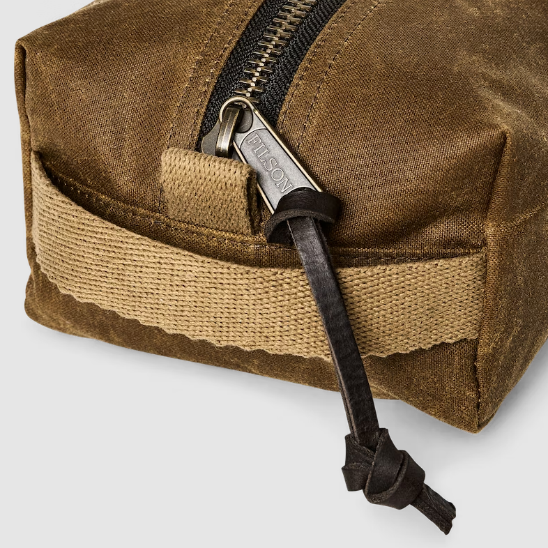 Filson Tin Cloth Travel Kit: Dark Tan