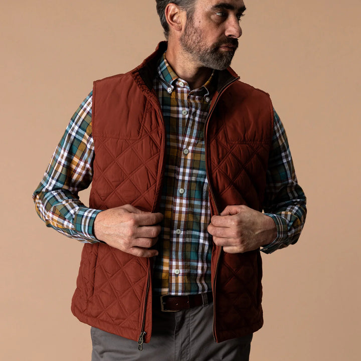 Duck Head Fremont Performance Quilted Vest: Brandy Brown