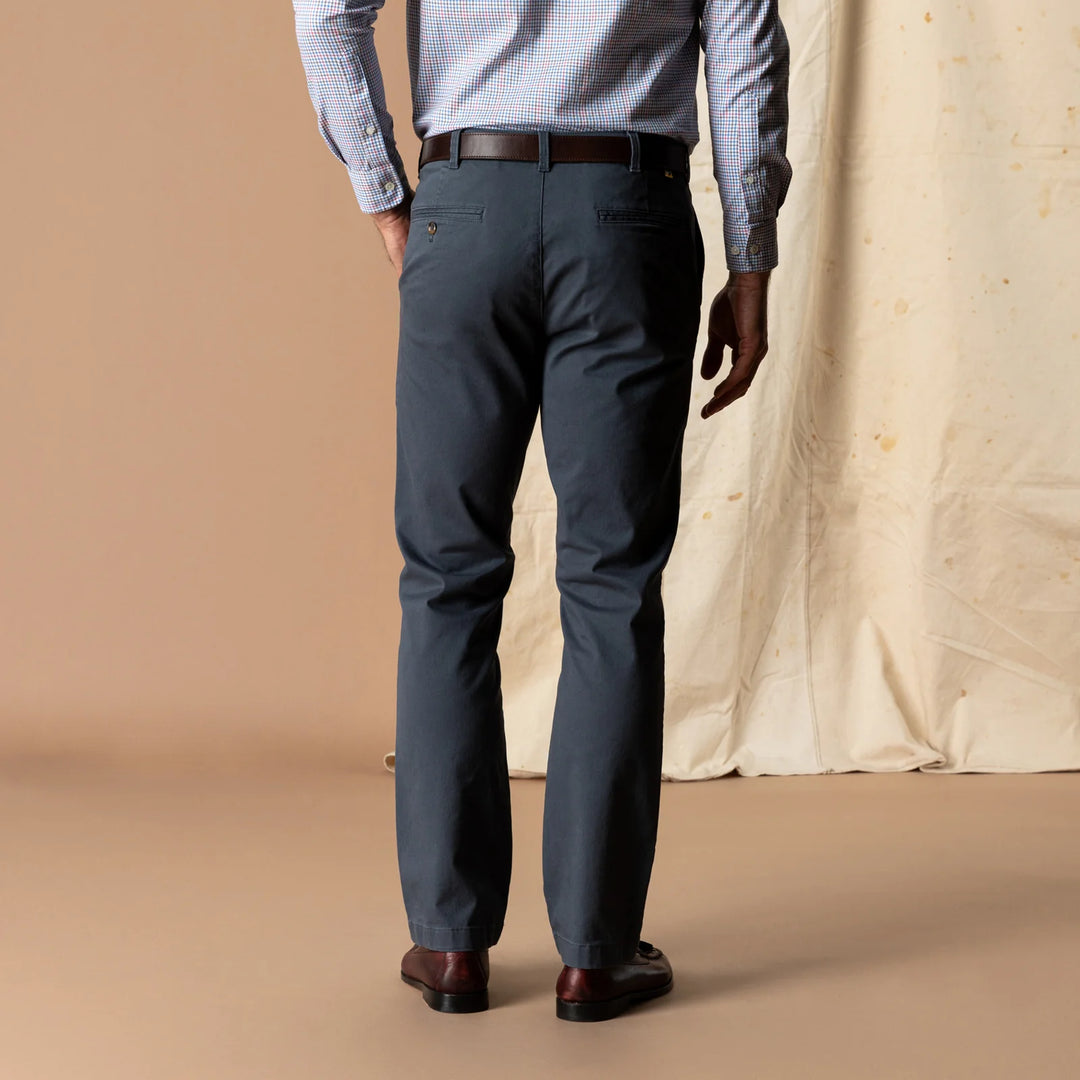 Duck Head Classic Fit Gold School Chino: Washed Navy