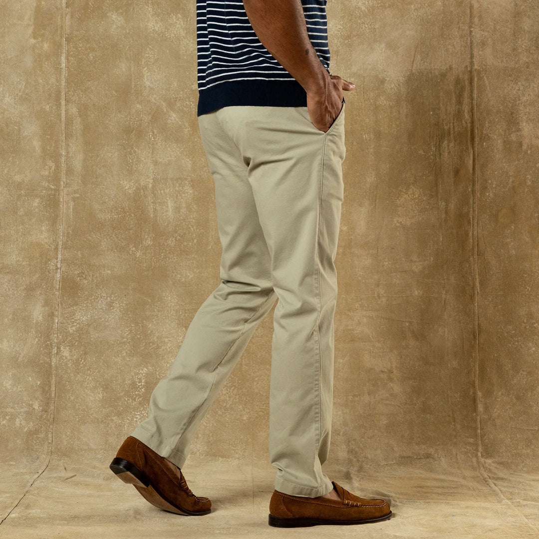Duck Head Classic Fit Gold School Chino: Sandstone