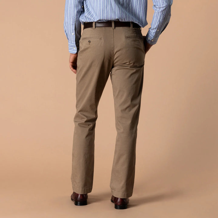 Duck Head Classic Fit Gold School Chino: Rustic Brown