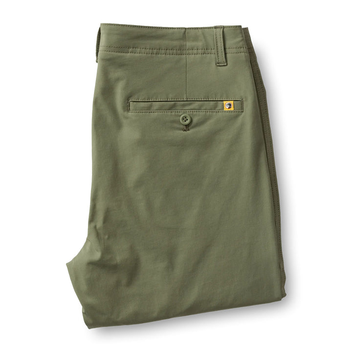 Duck Head Harbor Performance Chino: Deep Lichen Olive