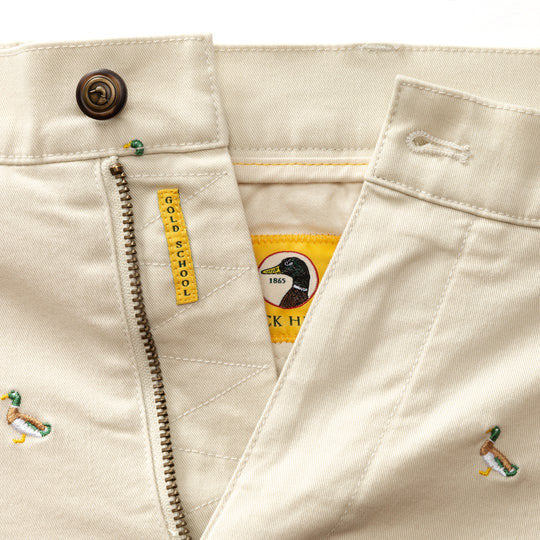 Duckhead 9" Gold School Chino Short: Embroidered Stone