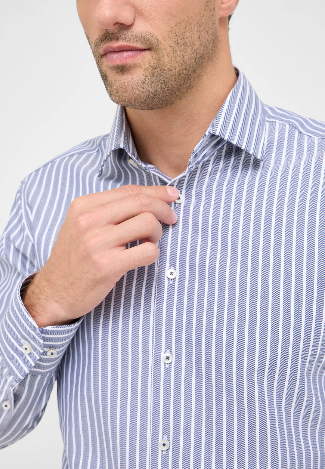 Eterna Modern Fit Herringbone Stripe with Kent Collar: Navy Stripe
