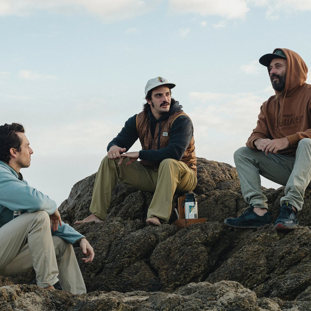 Howler Bros El Monito Surfs Snapback: Off White Corduroy
