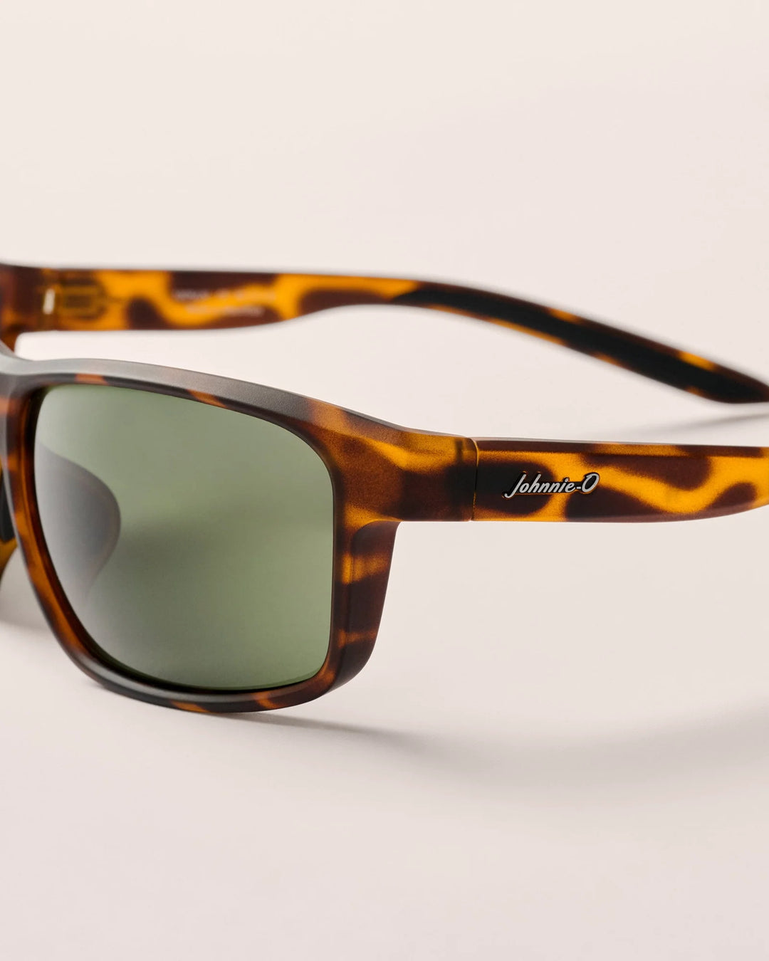 Johnnie-O Cypress Sunglass: Tortoise