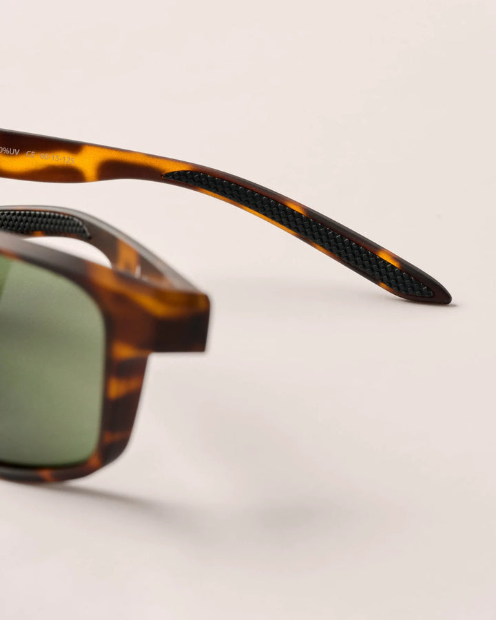 Johnnie-O Cypress Sunglass: Tortoise