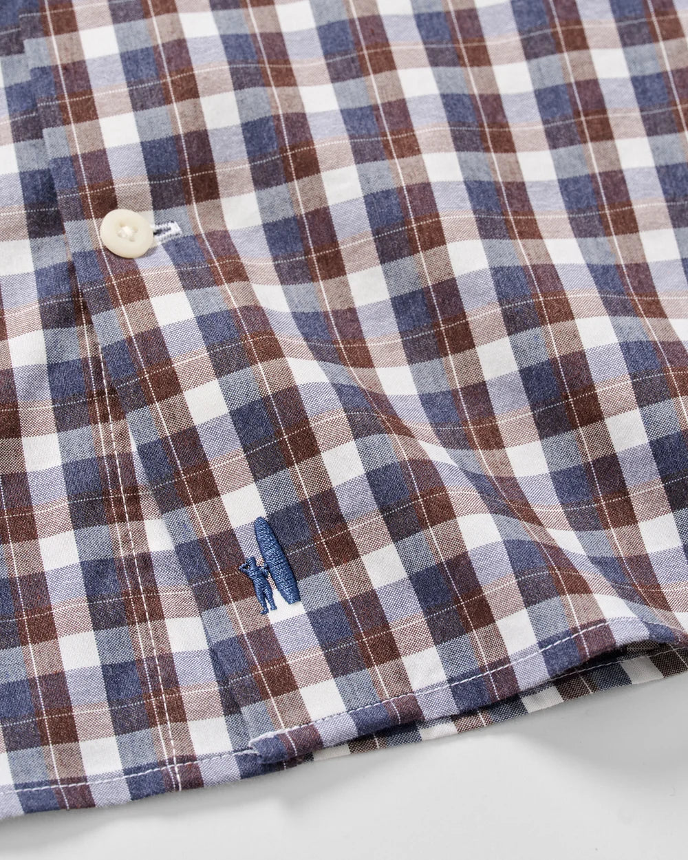 Johnnie-O Natural Performance Button Down Shirt: Oak Bluffs Plaid:Lake