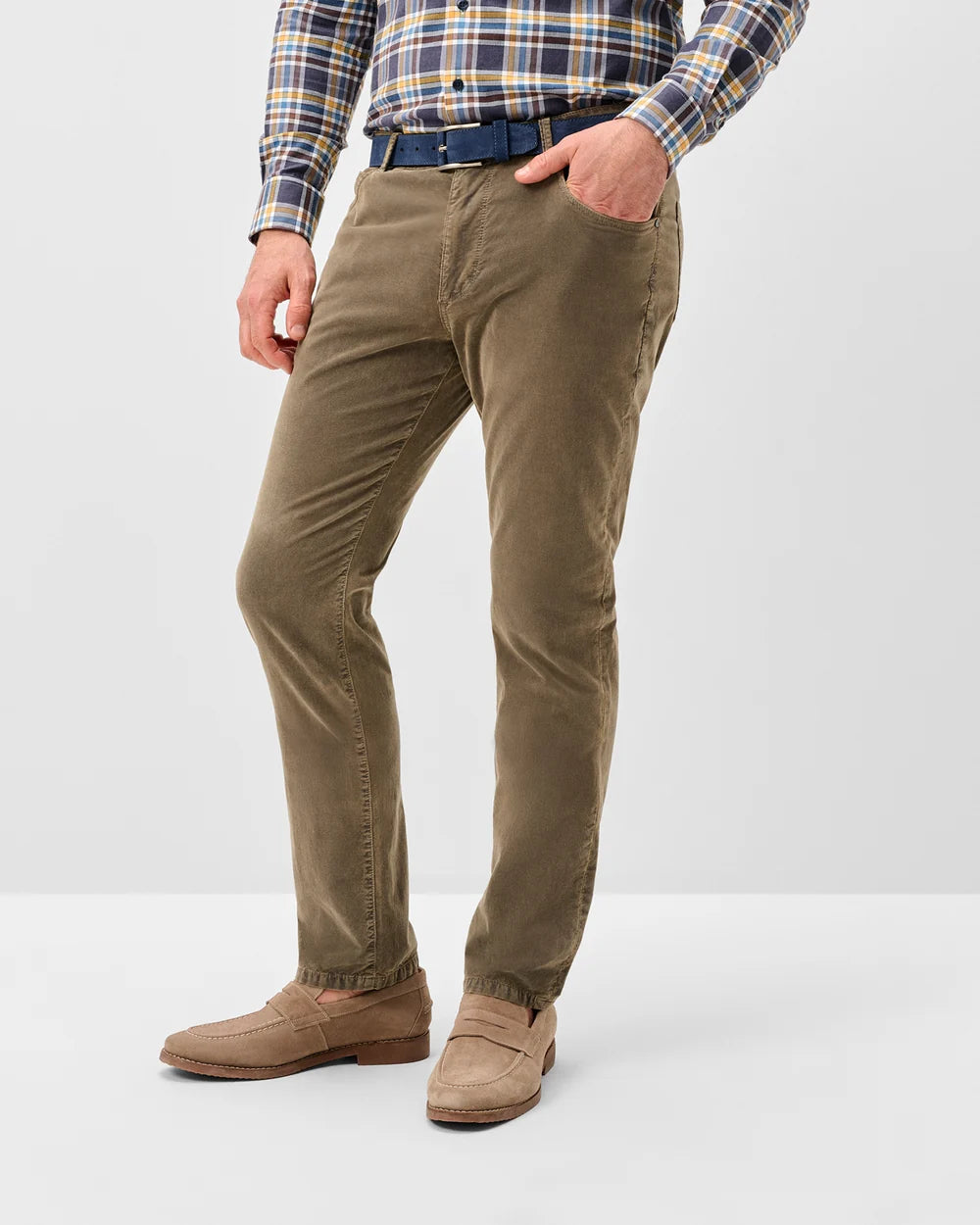 Johnnie-O Hampton Garment-Dyed Corduroy Pant: Fawn