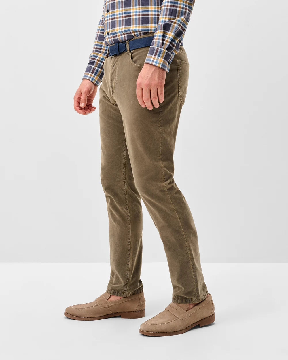 Johnnie-O Hampton Garment-Dyed Corduroy Pant: Fawn