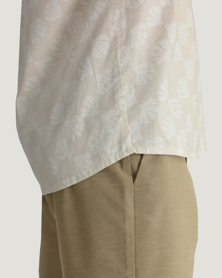 Free Fly Men's Harbor Short Sleeve Shirt: Sea Scallop Print Birch