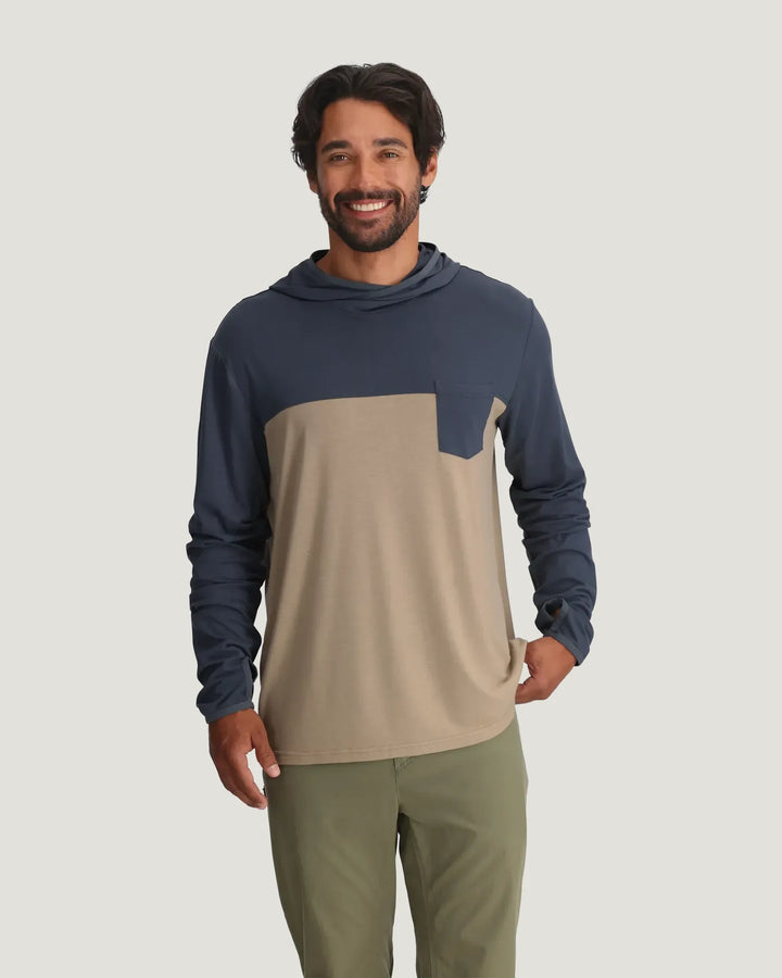Free Fly Men's Bamboo Hybrid Hoodie: Storm Cloud/Desert Tan