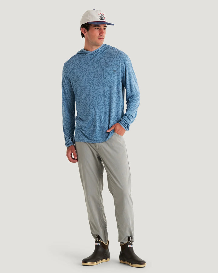 Free Fly Men's Bamboo Lightweight Hoodie: Drifter Print - Windward Blue