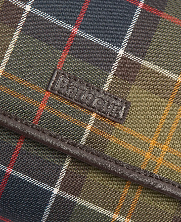 Barbour Tartan Hanging Washbag: Classic Tartan