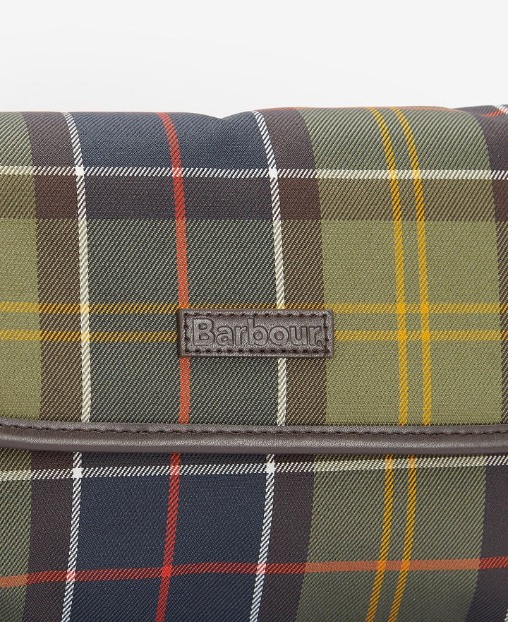 Barbour Tartan Hanging Washbag: Classic Tartan