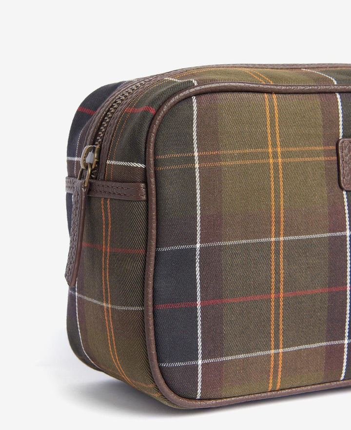 Barbour Tartan and Leather Washbag: Classic Tartan