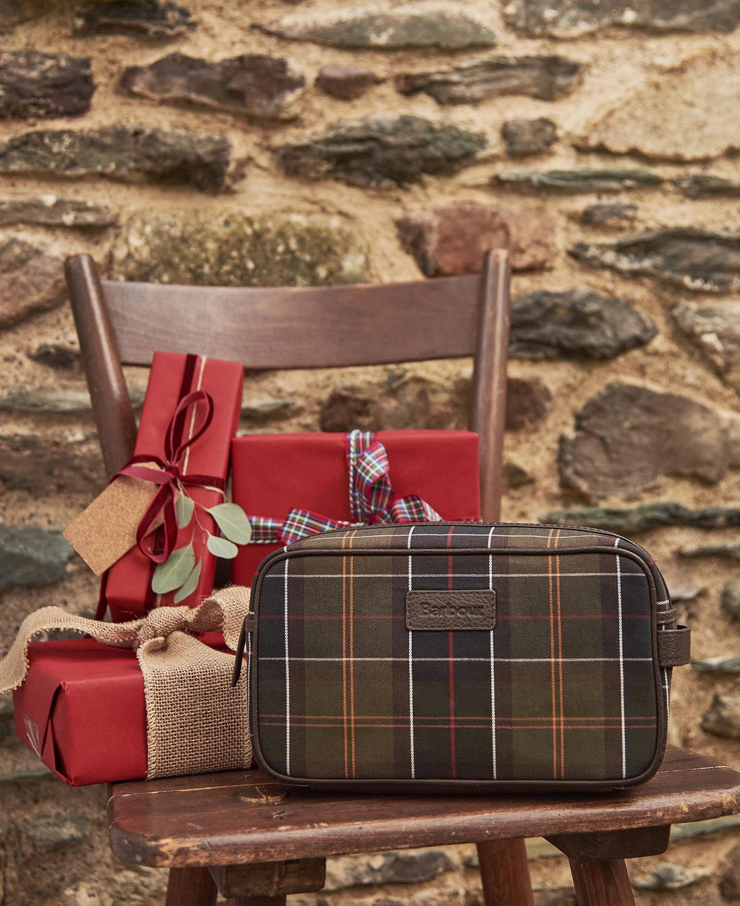 Barbour Tartan and Leather Washbag: Classic Tartan