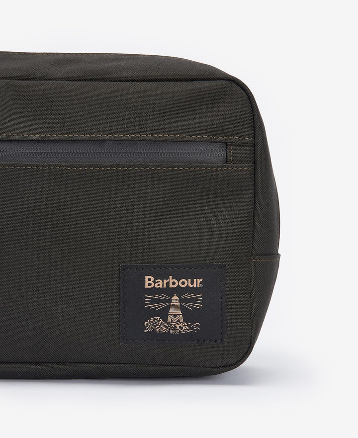 Barbour Field Washbag: Olive/Black