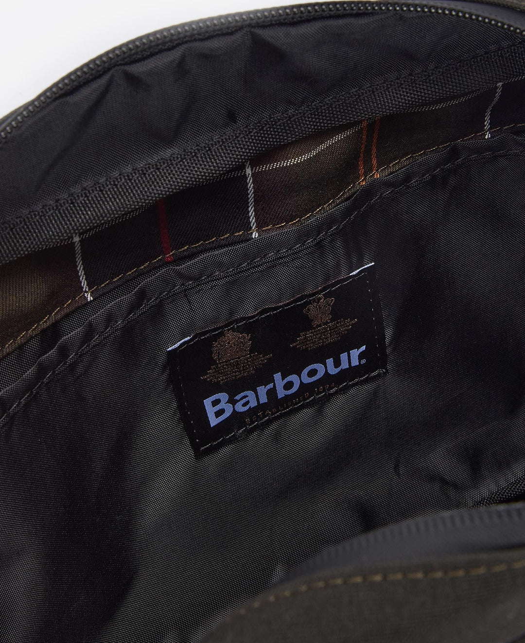 Barbour Field Washbag: Olive/Black