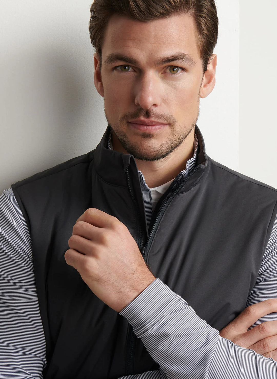 Peter Millar Fuse Hybrid Vest: Carbon Black