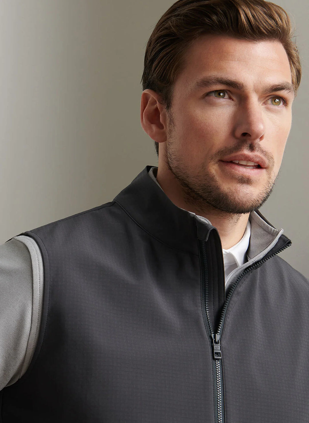 Peter Millar Gust Vest: Carbon Black