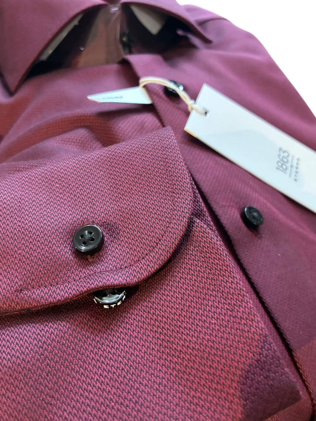 Eterna Modern Fit Structured Twill Modern Fit Dobby with Cutaway Collar Dress Shirt: Dark Red
