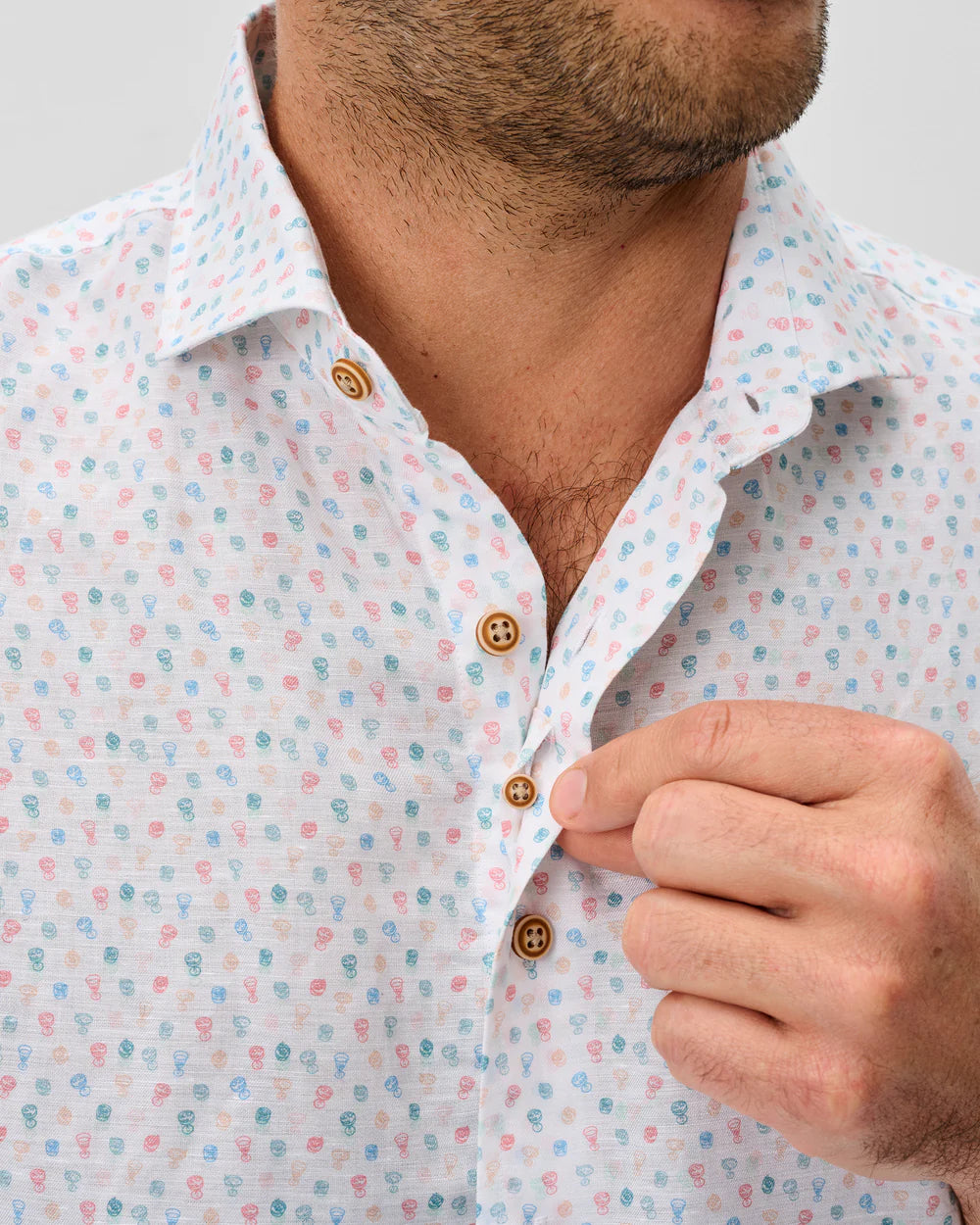 Johnnie-O Linen Blend Short Sleeve Button Down Shirt - Cash Bar Print: White