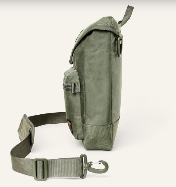 Filson Surveyor Messenger Bag: Service Green