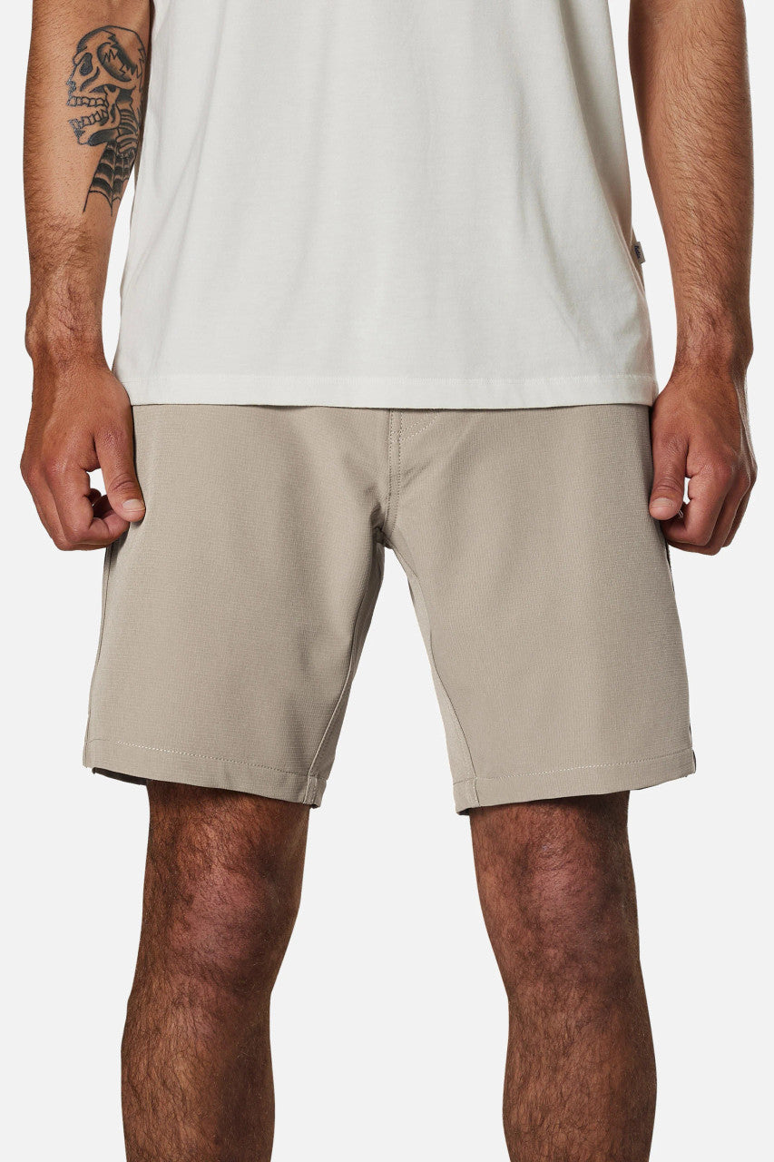 Katin Wonderer Hybrid Short: Aluminum