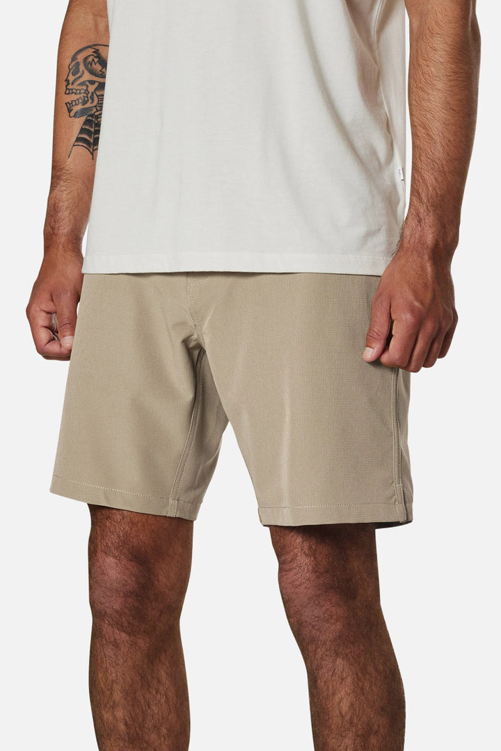 Katin Wonderer Hybrid Short: Aluminum