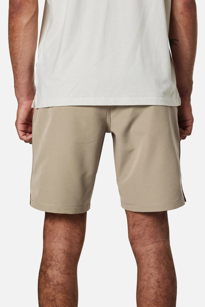 Katin Wonderer Hybrid Short: Aluminum