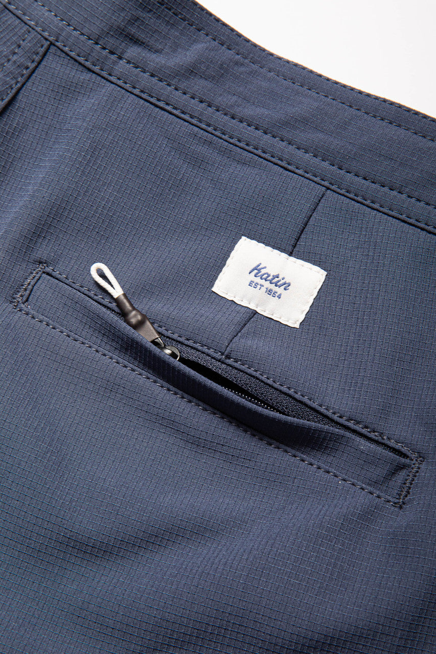 Katin Wonderer Hybrid Short: Indigo