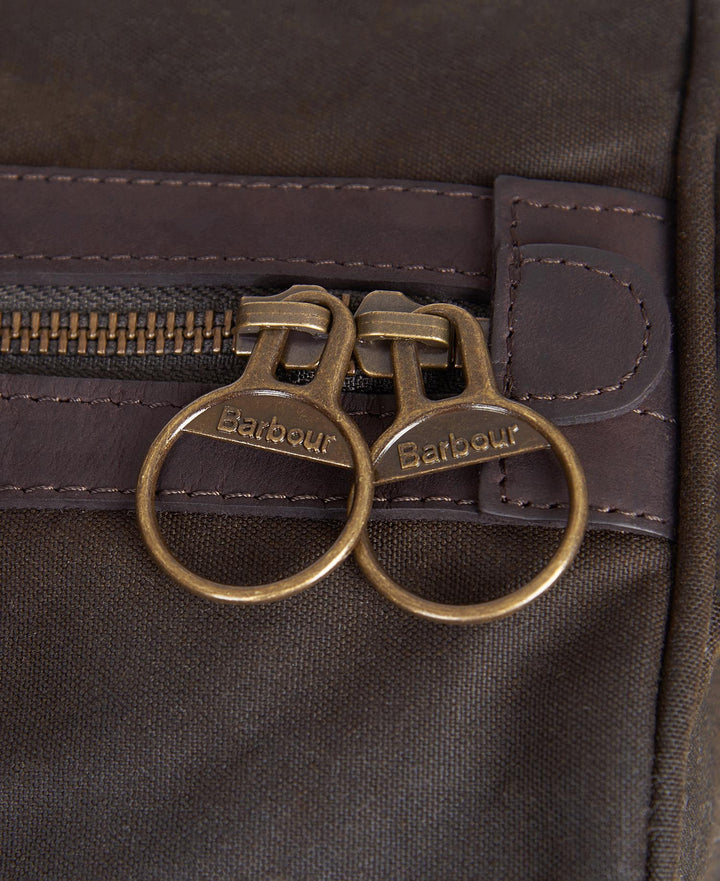 Barbour Waxed Holdall: Olive