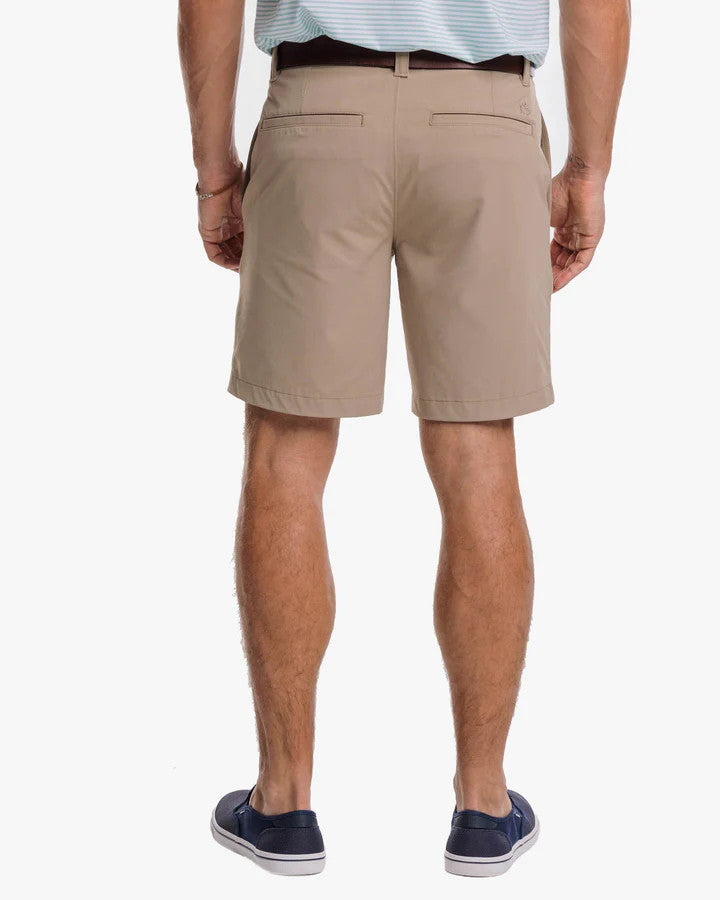 Southern Tide brrr°®-die 8 Inch Performance Short: Sandstone Khaki