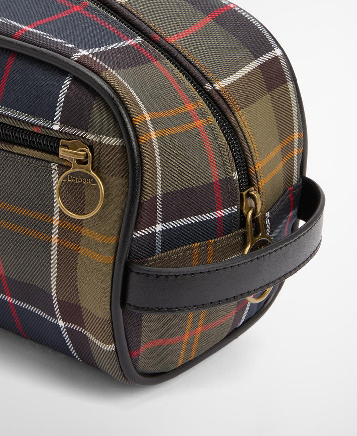 Barbour Tartan Washbag: Classic/Beacon