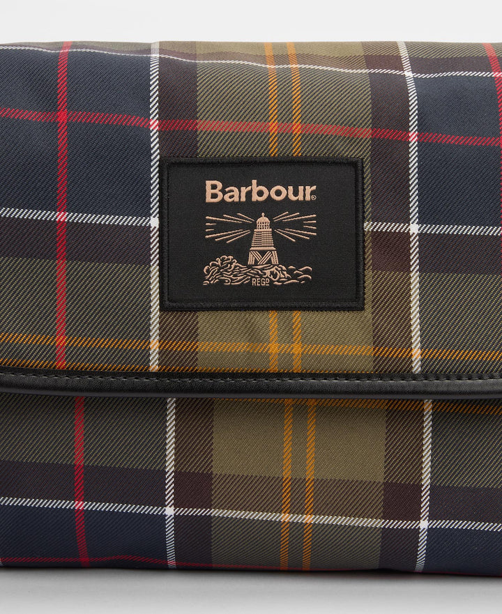 Barbour Tartan Hanging Washbag: Classic/Beacon
