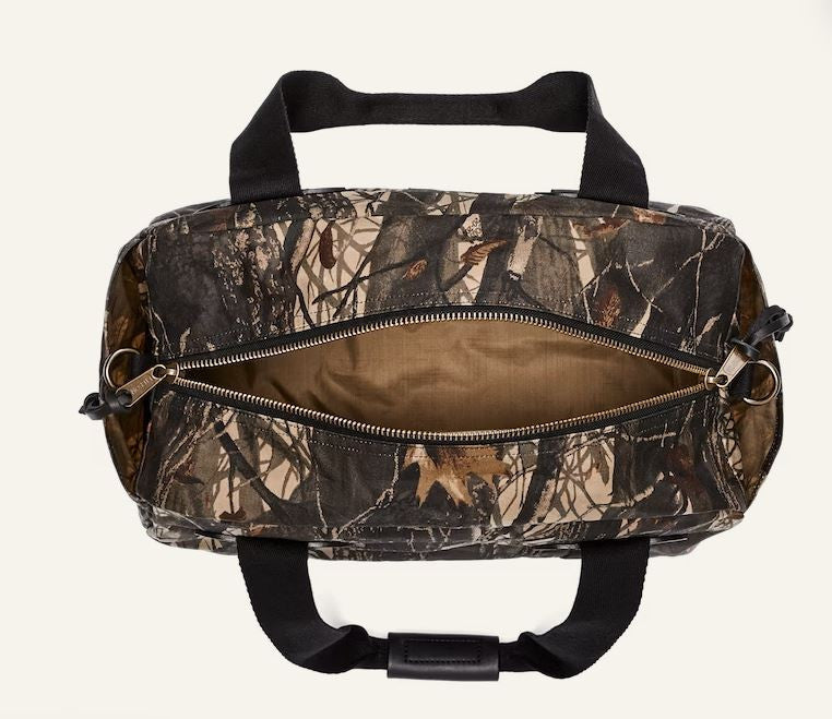 Filson Small Tin Cloth Duffle Bag: Realtree Hardwoods Camo