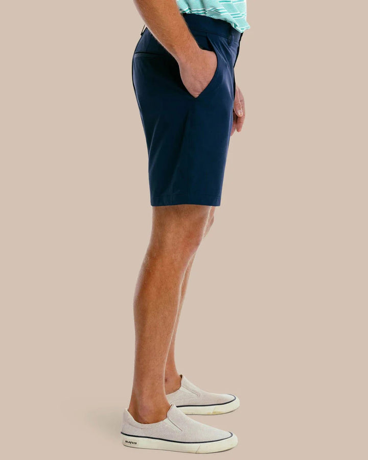 Southern Tide brrr°®-die 8" Performance Short: True Navy