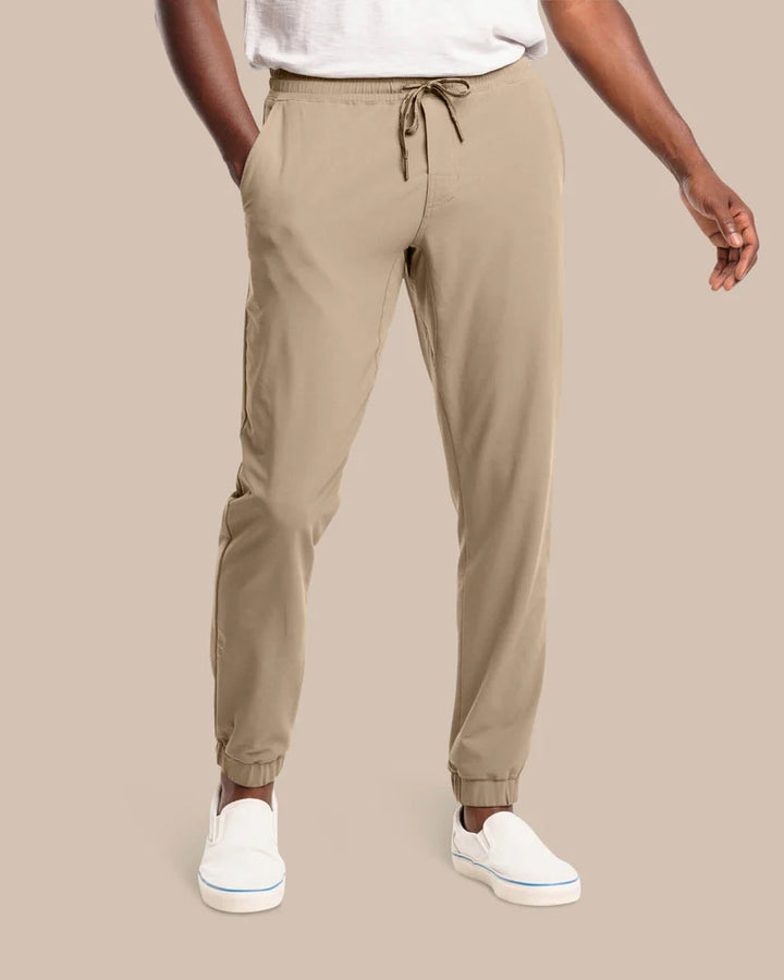 Southern TIde The Excursion Performance Jogger: Sandstone Khaki